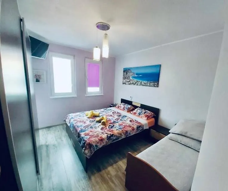 Colorful 1-Bdr Apartment - Top Center Of Burgas By Flаt Manаger